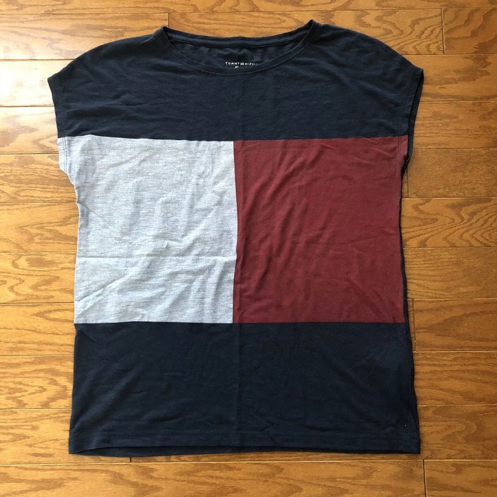 Tommy Hilfiger Flag Graphic Tee Navy Relaxed Fit T-Shirt Women’s Size Small